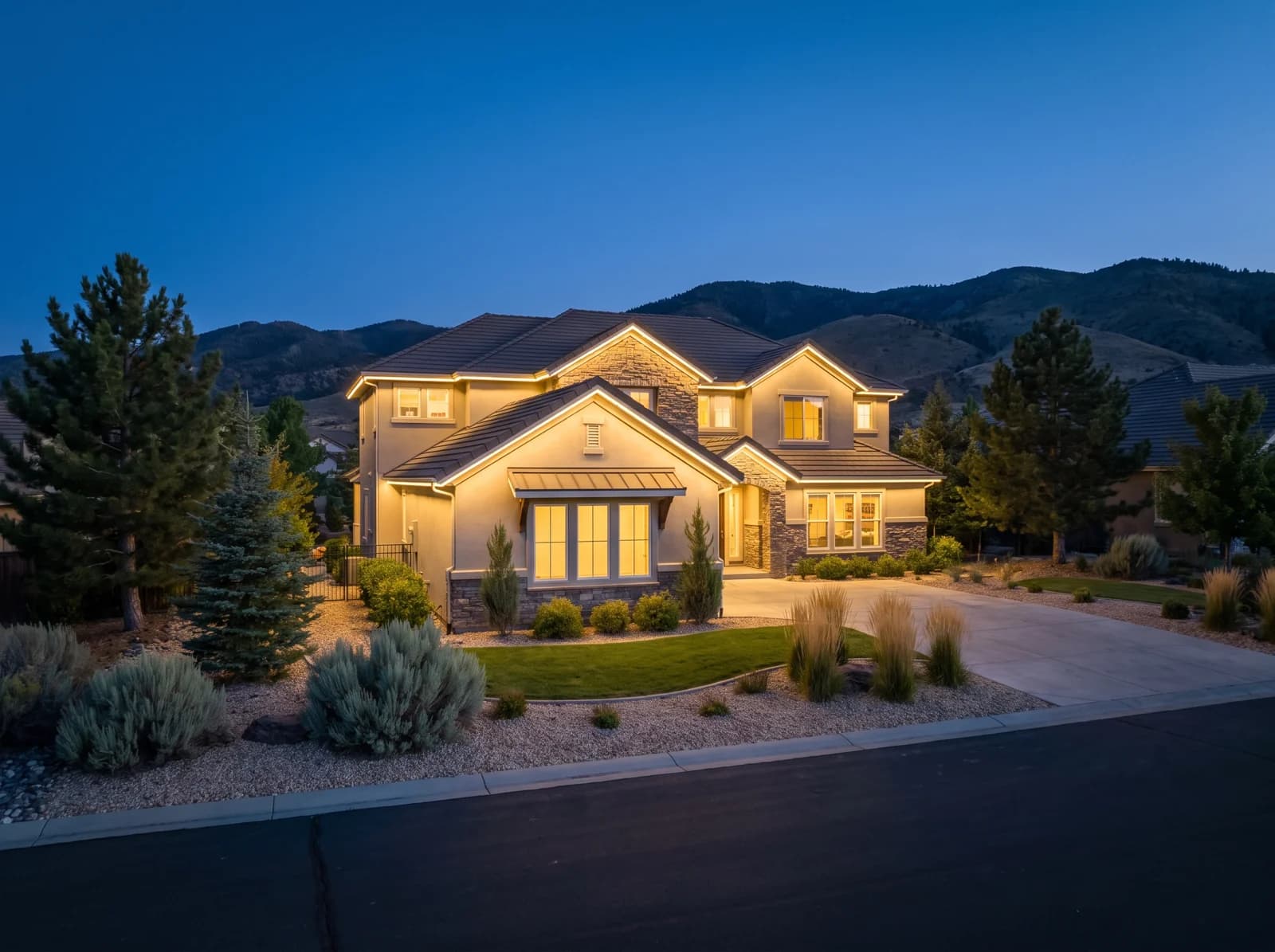 Permanent Roofline Lighting